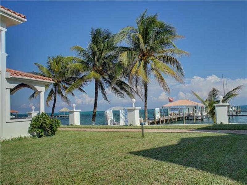 Isla Bonita Yacht Club Hotel San Pedro  Exterior foto