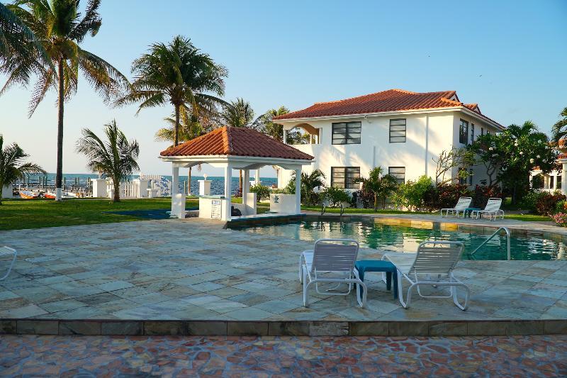 Isla Bonita Yacht Club Hotel San Pedro  Exterior foto